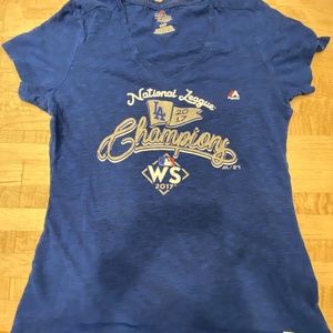Women  Dodger T-shirt Champions 2017